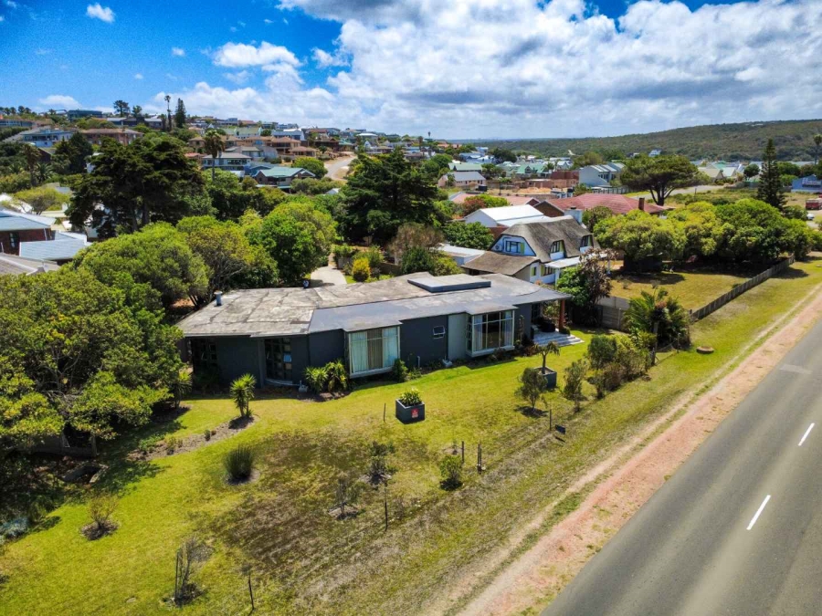 3 Bedroom Property for Sale in Stilbaai Wes Western Cape